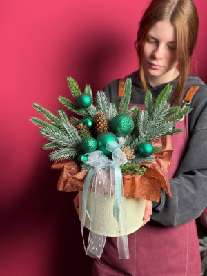 Теплый уют под елкой