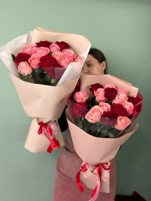 15 роз в цвете микс (70-80 см)