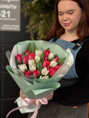 25 тюльпанов нежный микс