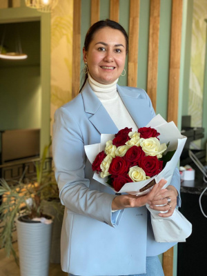 Ароматные российские розы 50 см