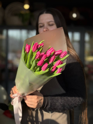 Розовые тюльпаны