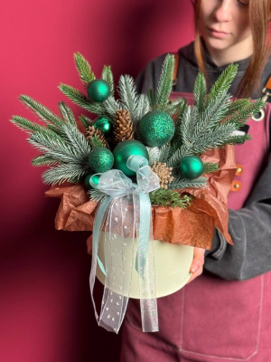 Теплый уют под елкой