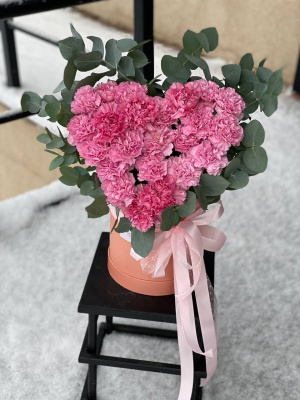 Диантусы в форме сердца