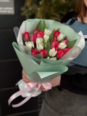 25 тюльпанов нежный микс